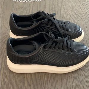 Alexander Mqueen black sneakers